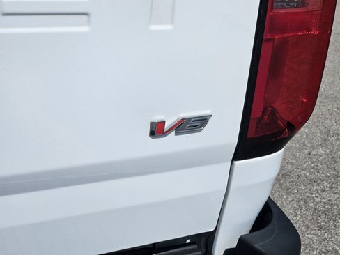 Used 2022 Chevrolet Colorado LT w/ LT Convenience Package image 7