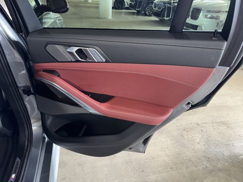 Certified 2025 BMW X6 xDrive40i image 11