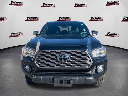 Used 2022 Toyota Tacoma TRD Off-Road image 2