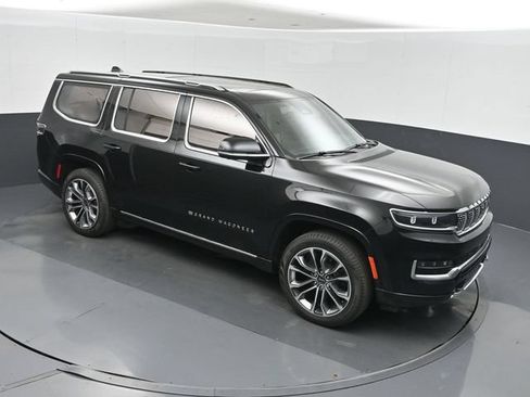 Used 2024 Jeep Grand Wagoneer Series III w/ Rear Seat Video Group 1 AWD/4WD image 31