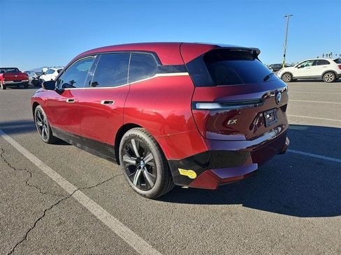 Used 2022 BMW iX xDrive50 w/ Premium Package AWD/4WD image 6