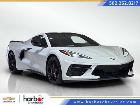 Used 2022 Chevrolet Corvette Stingray Premium Cpe w/ Z51 Performance Package RWD image 1