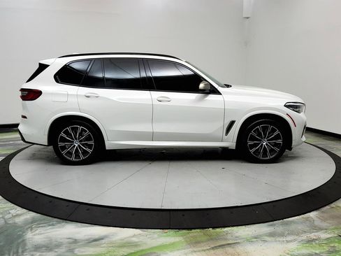 Used 2020 BMW X5 M50i image 4