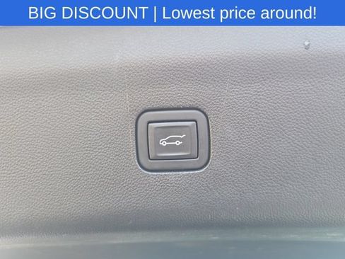 Used 2024 Buick Enclave Premium FWD image 17