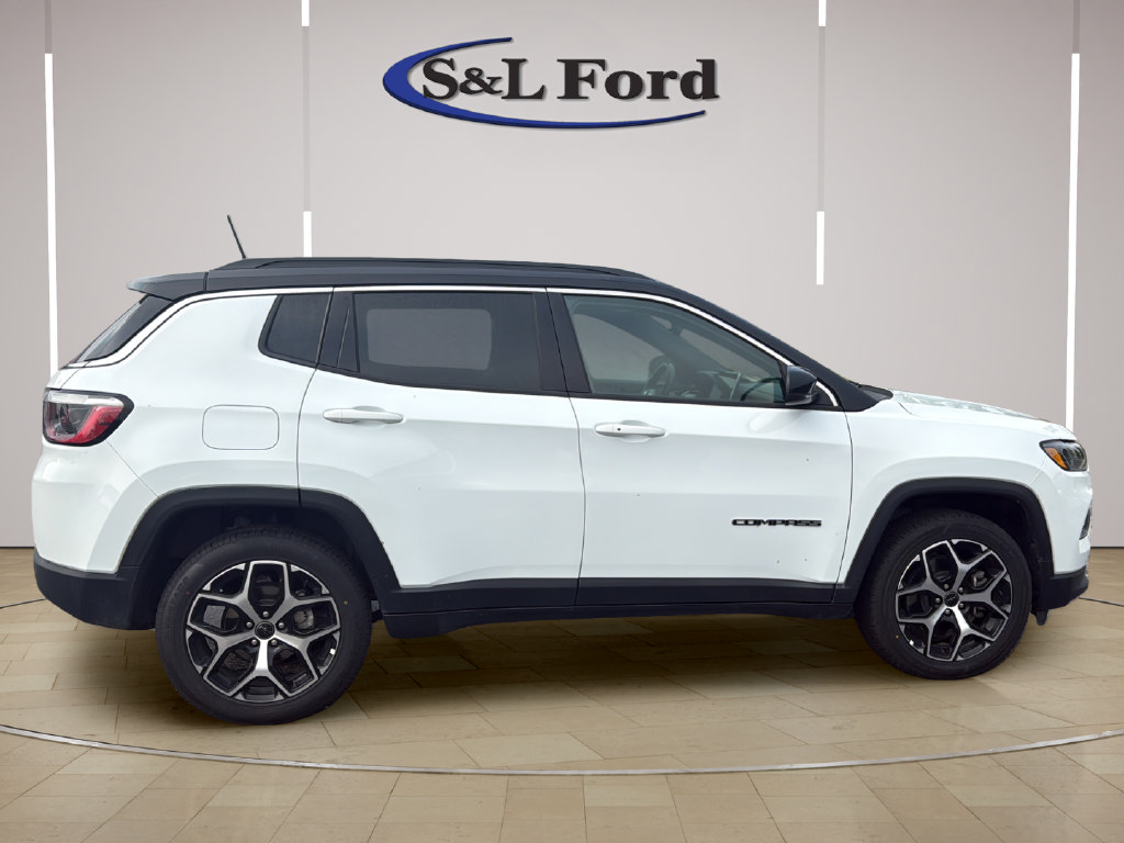 Used 2025 Jeep Compass Limited AWD/4WD image 9