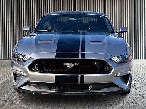 Used 2020 Ford Mustang GT image 3