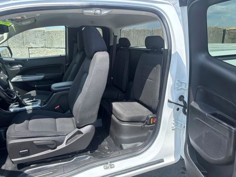 Used 2022 Chevrolet Colorado LT w/ Fleet Safety Package RWD image 15