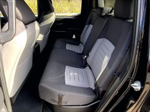 Used 2024 Toyota Tacoma TRD Off-Road image 20