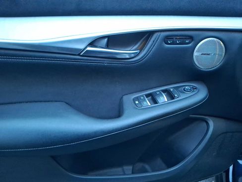 Used 2019 INFINITI QX50 Essential w/ Sensory Package image 9