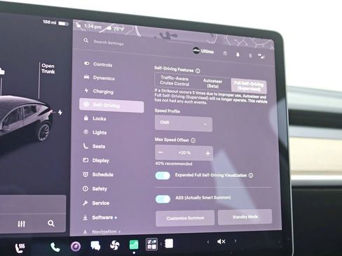 Used 2022 Tesla Model Y Long Range AWD/4WD image 23