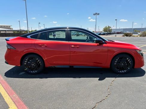 New 2026 Nissan Sentra SR FWD image 7