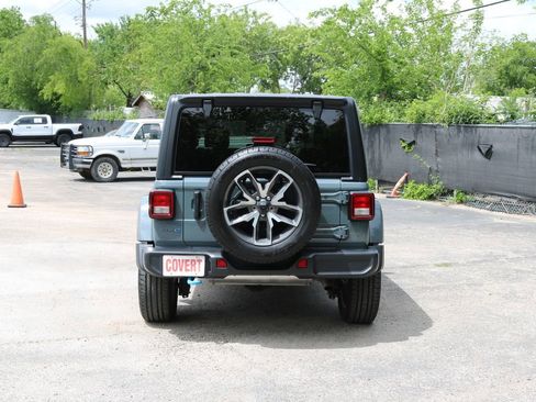 Used 2024 Jeep Wrangler Unlimited w/ Convenience Group image 4