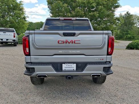 Used 2024 GMC Sierra 1500 AT4 w/ AT4 Preferred Package AWD/4WD image 8