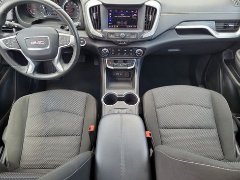 Used 2024 GMC Terrain SLE FWD image 17