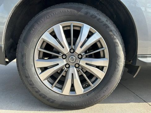 Used 2020 Nissan Pathfinder SL FWD image 33