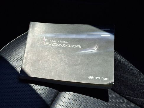 Used 2011 Hyundai Sonata Limited w/ Navigation Pkg 5 FWD image 19