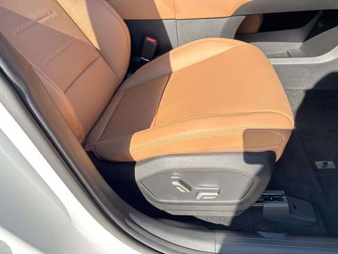 New 2026 Hyundai Santa Fe Limited FWD image 15