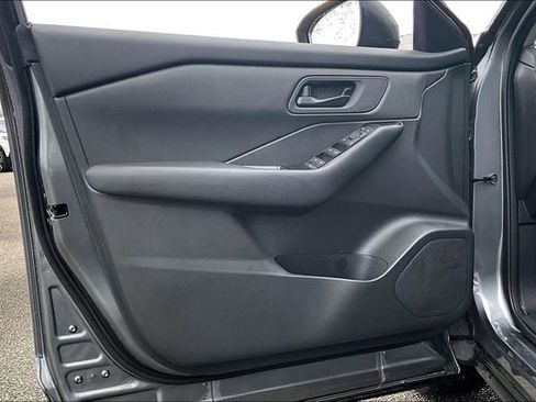 Certified 2025 Nissan Rogue S FWD image 17