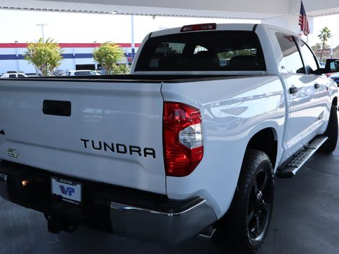Used 2017 Toyota Tundra SR5 image 7