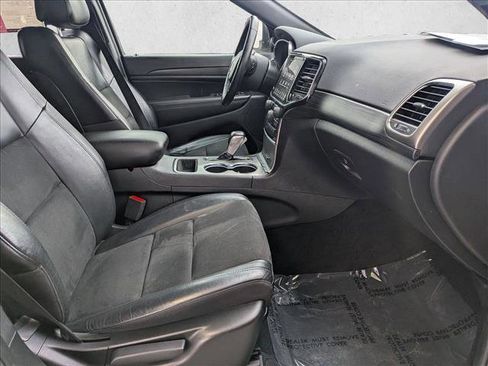 Used 2021 Jeep Grand Cherokee Laredo X image 23