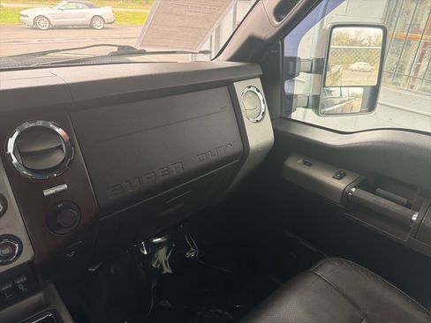 Used 2013 Ford F350 Lariat w/ Lariat Ultimate Pkg image 29