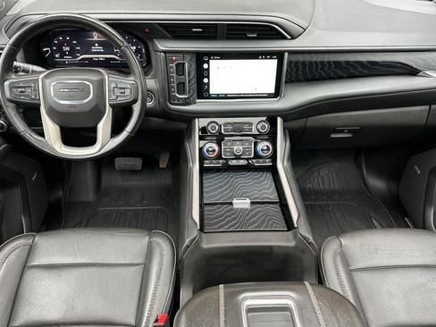 Used 2022 GMC Yukon Denali image 3