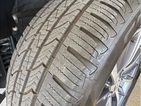 Used 2018 Toyota Highlander XLE image 29