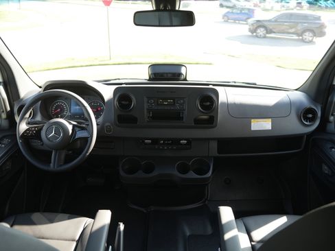 New 2025 Mercedes-Benz Sprinter 2500 image 24