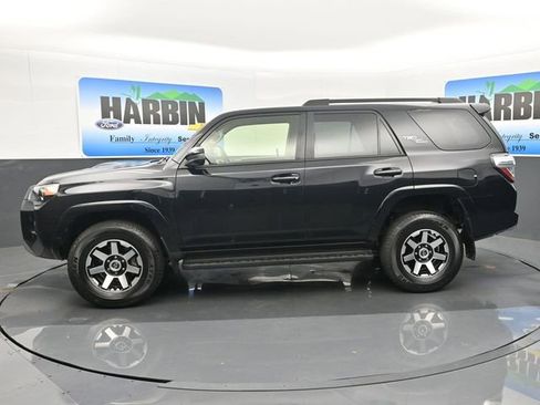 Used 2024 Toyota 4Runner TRD Off-Road image 2
