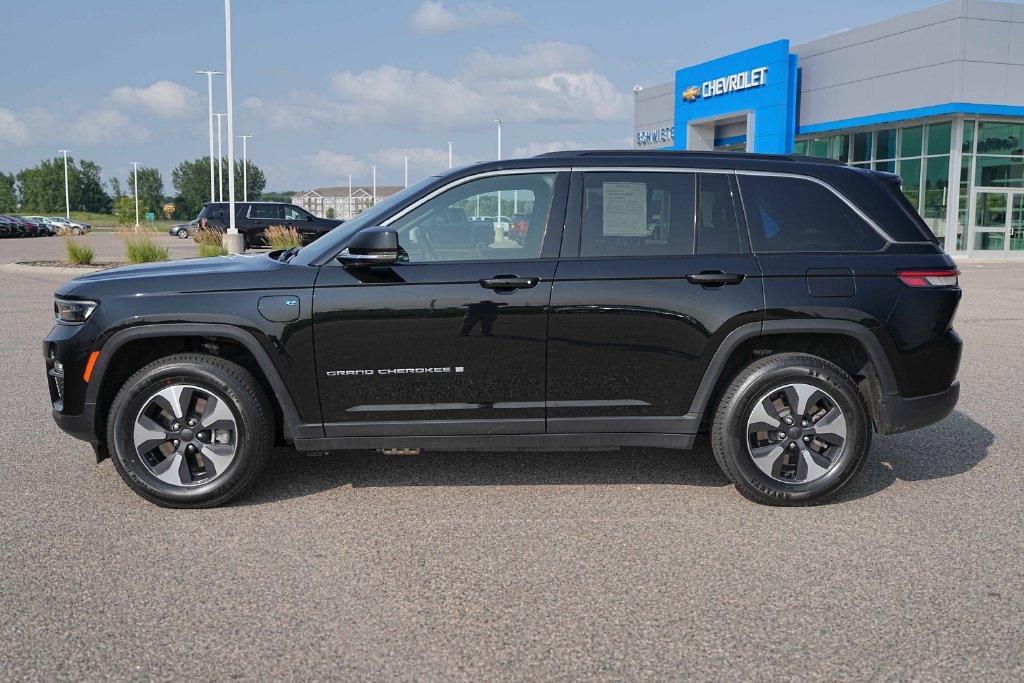 Used 2024 Jeep Grand Cherokee Limited 4xe AWD/4WD image 11