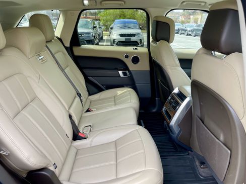 Used 2020 Land Rover Range Rover Sport HSE image 31