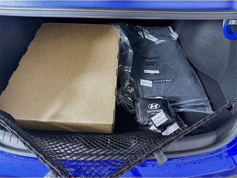 New 2025 Hyundai Elantra SEL image 25