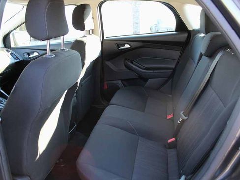 Used 2018 Ford Focus SE image 26