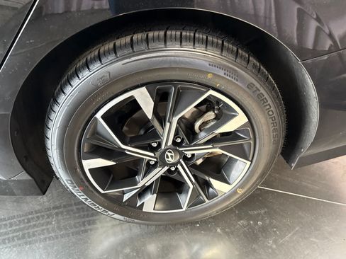 Used 2025 Hyundai Sonata SEL FWD image 10
