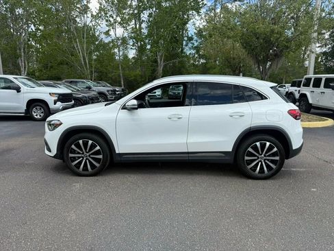 Used 2023 Mercedes-Benz GLA 250 w/ Premium Package image 2