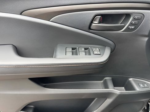 Certified 2024 Honda Passport TrailSport image 32