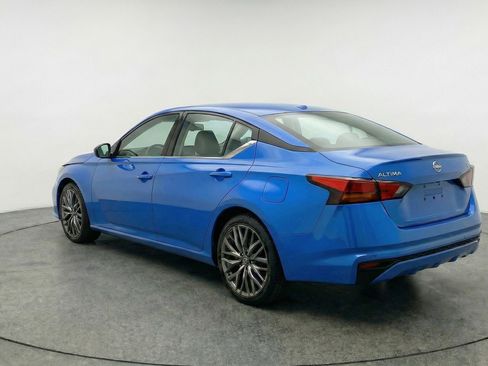 Used 2025 Nissan Altima 2.5 SV image 6