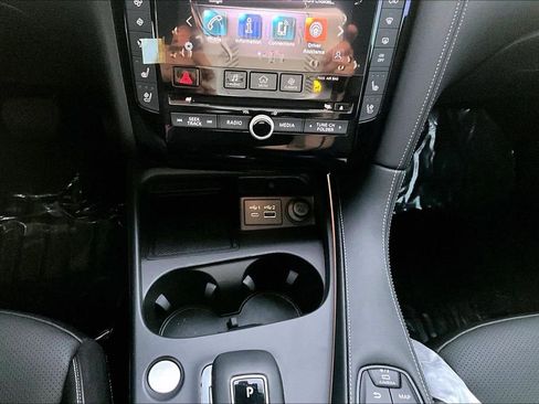 Used 2025 INFINITI QX50 Sport image 31