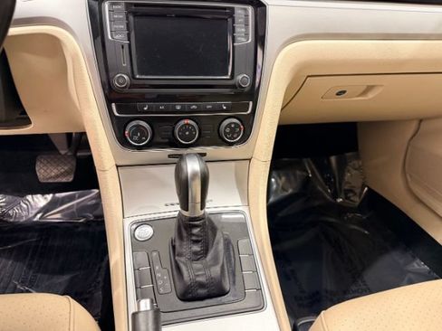 Used 2019 Volkswagen Passat 2.0T Wolfsburg w/ Wheels & Sunroof Package FWD image 18