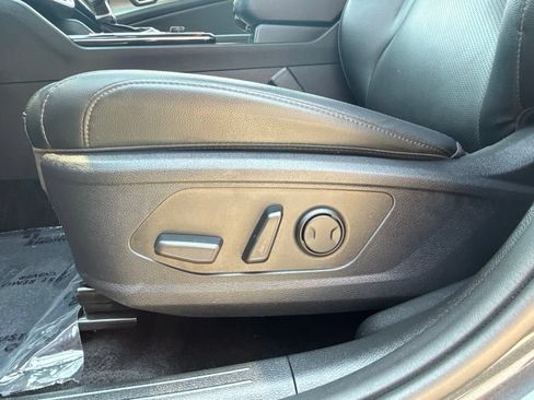 Used 2024 Kia Sportage EX FWD image 22