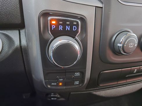 Used 2024 RAM 1500 Classic SLT image 29