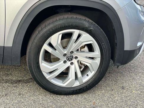 Used 2023 Volkswagen Atlas SE image 8