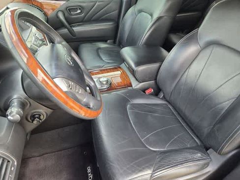 Used 2015 INFINITI QX80 4WD w/ Deluxe Technology Package image 11