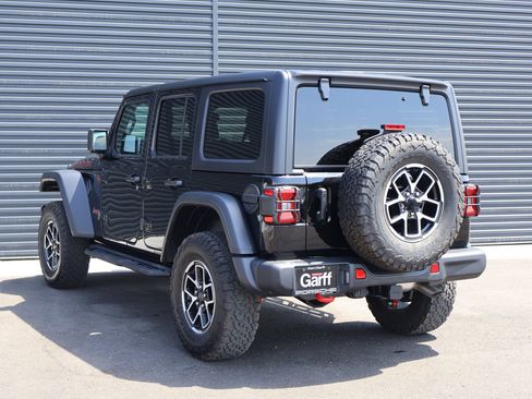 Used 2024 Jeep Wrangler Unlimited Rubicon w/ Capability Package AWD/4WD image 7