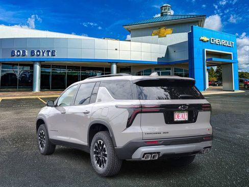 New 2026 Chevrolet Traverse Z71 w/ Driver Confidence Package AWD/4WD image 3