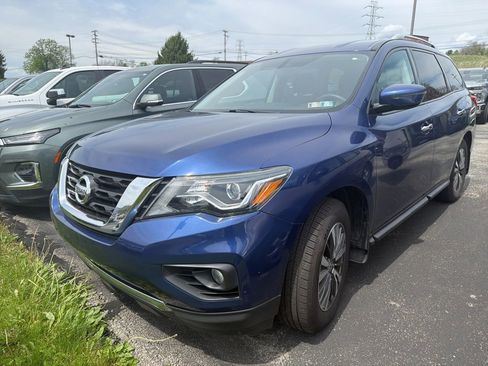 Used 2017 Nissan Pathfinder SV w/ Trailer Tow Package image 9