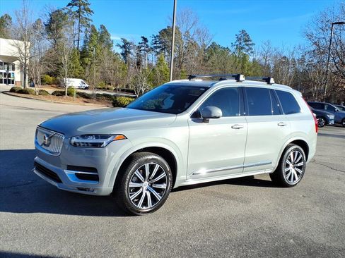 Used 2024 Volvo XC90 B6 Plus w/ Protection Package Premier image 10