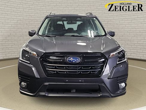 Used 2022 Subaru Forester Premium AWD/4WD image 2