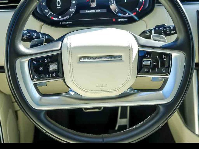 Used 2023 Land Rover Range Rover SE AWD/4WD image 17