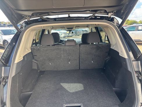 Used 2025 Nissan Rogue SV AWD/4WD image 32